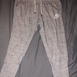 Nike Capri Joggers